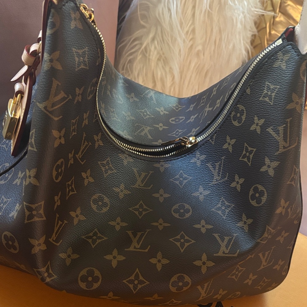 Louis Vuitton Monogram Canvas Crescent Shoulder Bag with Vachetta Strap - Picture 4 of 7